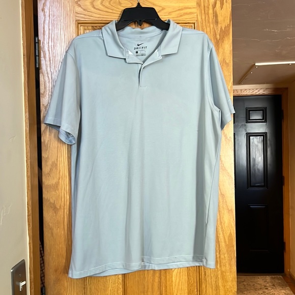 light grey nike shirt
